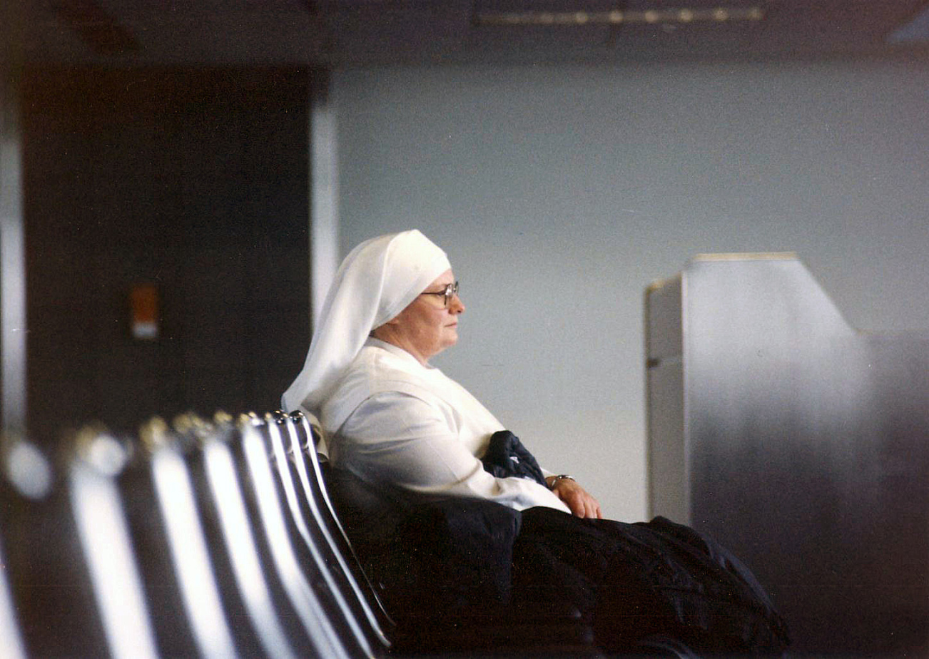 Tiny Moments in Tiny Time and the Decisive Moment